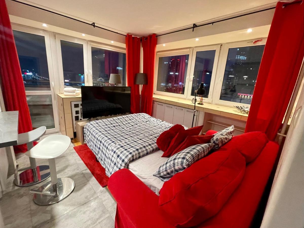 Metro Wifi 300mbs 65'tv Netflix Hbo Appletv+ Appartement